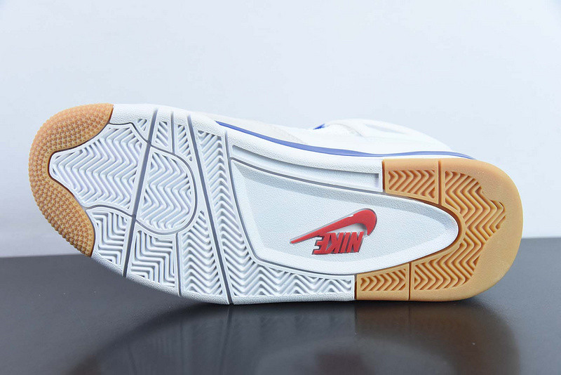 NIKE SB X AIR JORDAN 4 RETRO