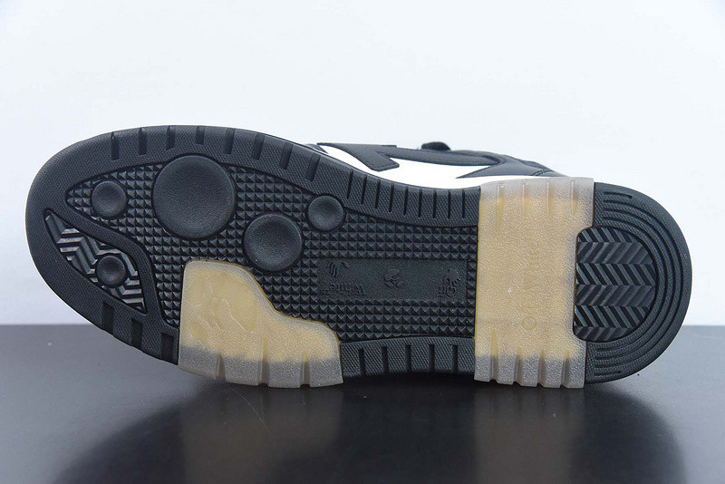 OF™ C/O VIRGIL ABLOH OUT OF OFFICE LOW-TOP LEATHER SNEAKERS ‘OOO“