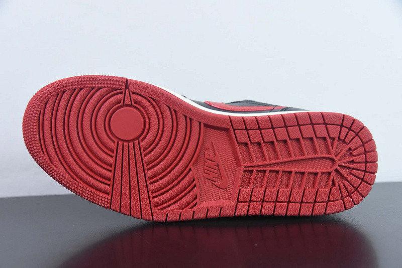 Air Jordan 1 Low Bred Sail WMNS DC0774-061