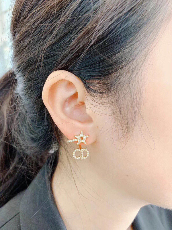 D10r earring