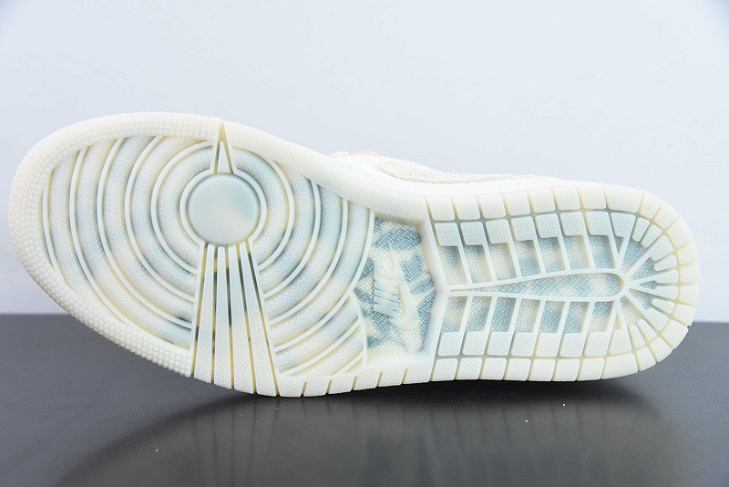 Chris Paul Unveils The Air Jordan 1 Low OG “Light Cream” FZ0455-200