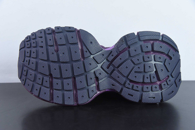 BC XL Sneakers