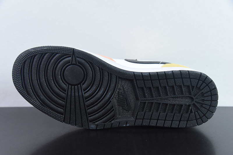 Air Jordan 1 Mid Flight Club DX4365-800