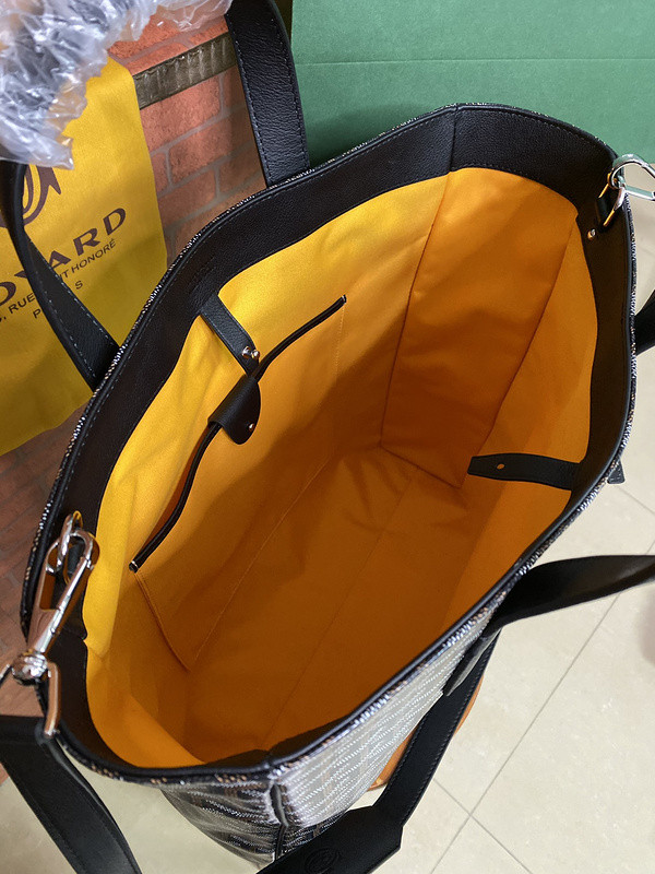Go*ard purse