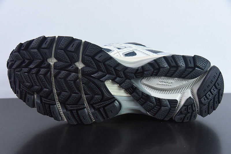 ASICS Tiger GEL-1090