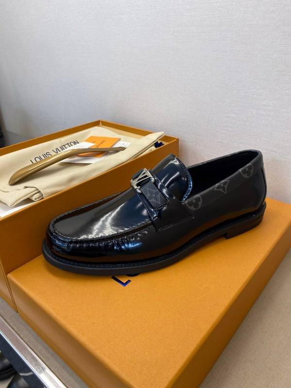 LVT shoes