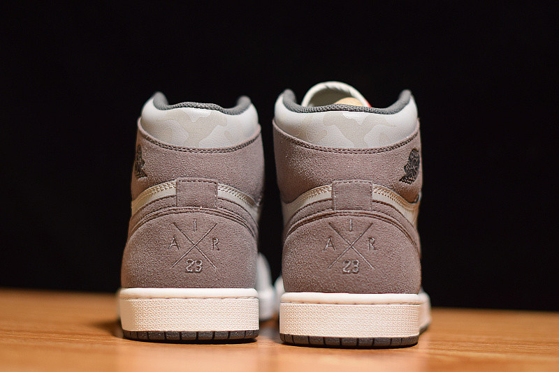 AIR JORDAN 1 RETRO HIGH PREMIUM 