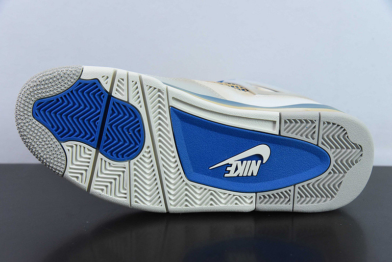 AIR JORDAN 4 RETRO