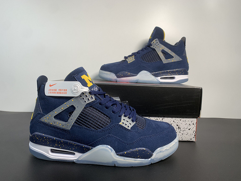 AIR JORDAN 4 RETRO 