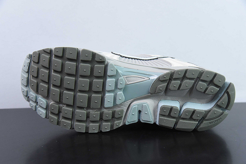 Nike Zoom Vomero 5 Light Orewood Brown FZ3653-104