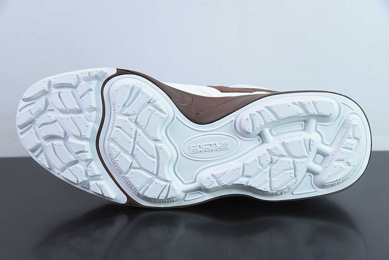 Travis Scott x Nike Zoom Field Jaxx “Light Chocolate” HQ3073-100