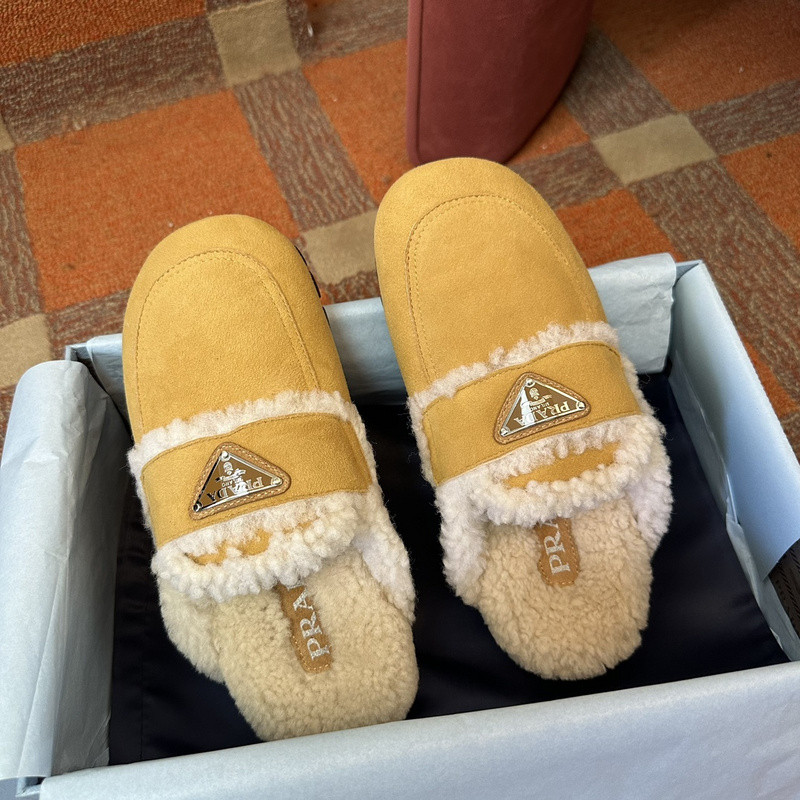 Pra*a sandals