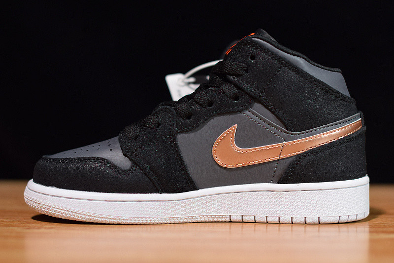 AIR JORDAN 1 RETRO HIGH GS 705300-006