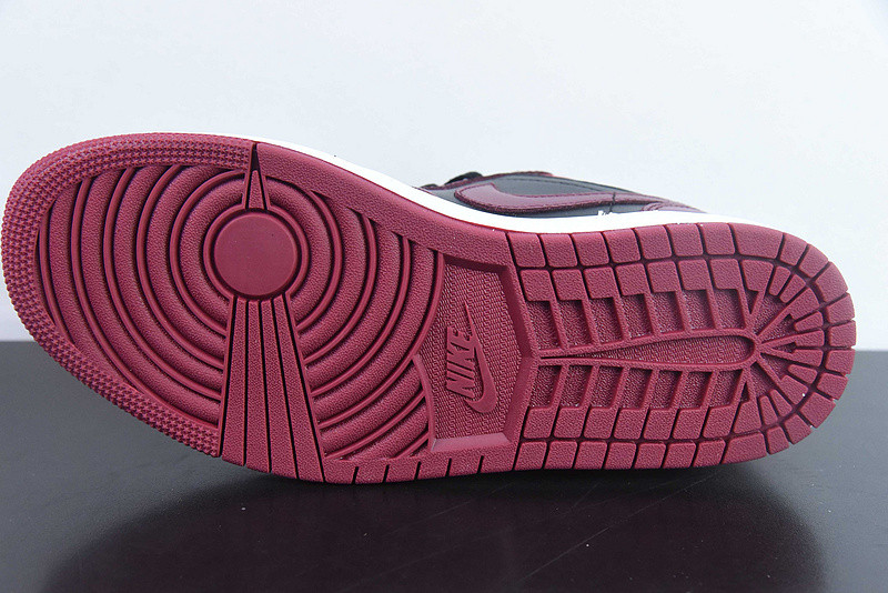 AIR JORDAN 1 LOW SE ‘DARK BEETROOT“ DB6491-600