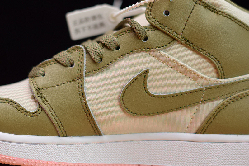 AIR JORDAN 1 MID TROOPER BLEACHED CORAL (GS) 555112-225