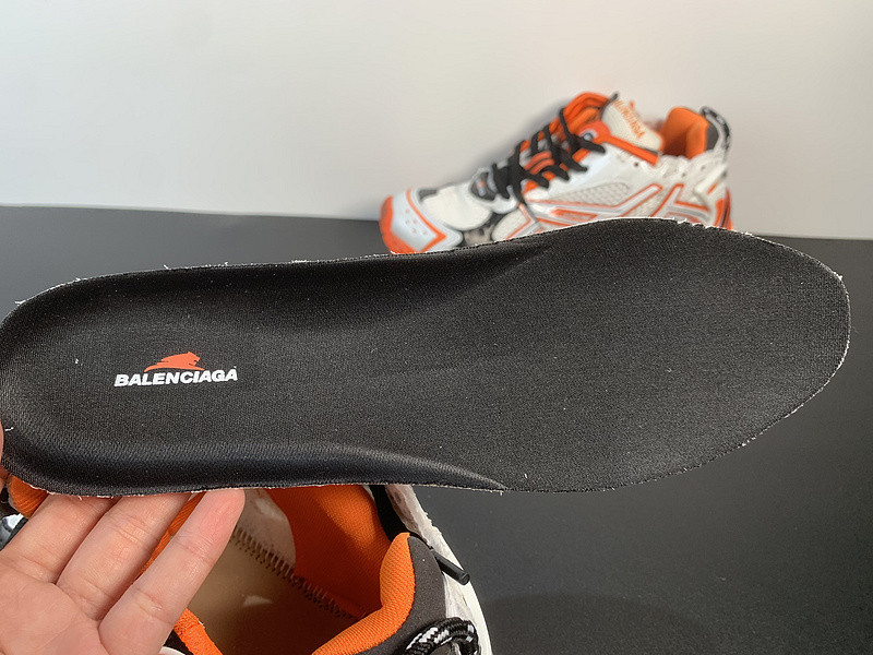 Ba*len*cia*ga runner sneaker