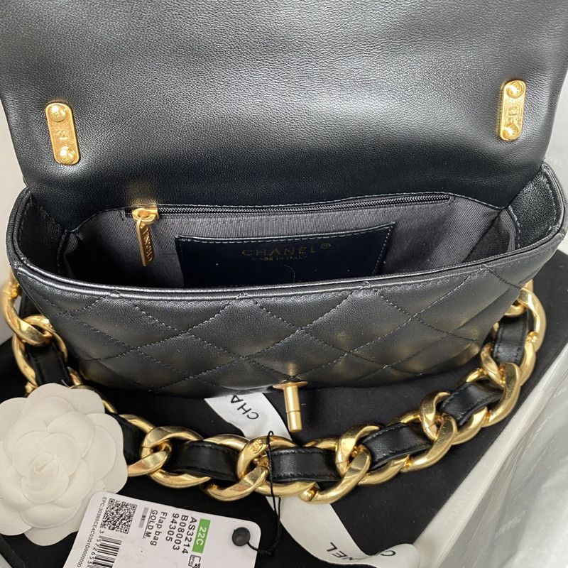 Ch*el purse