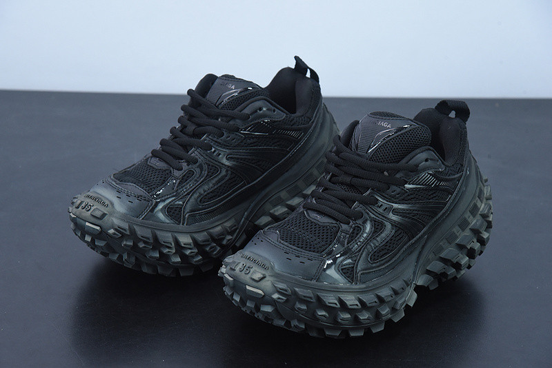 BC DEFENDER RUBBER PLATFORM SNEAKERS