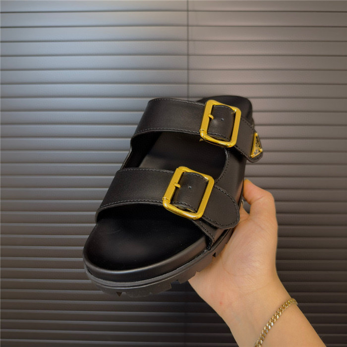 Pra*a sandals