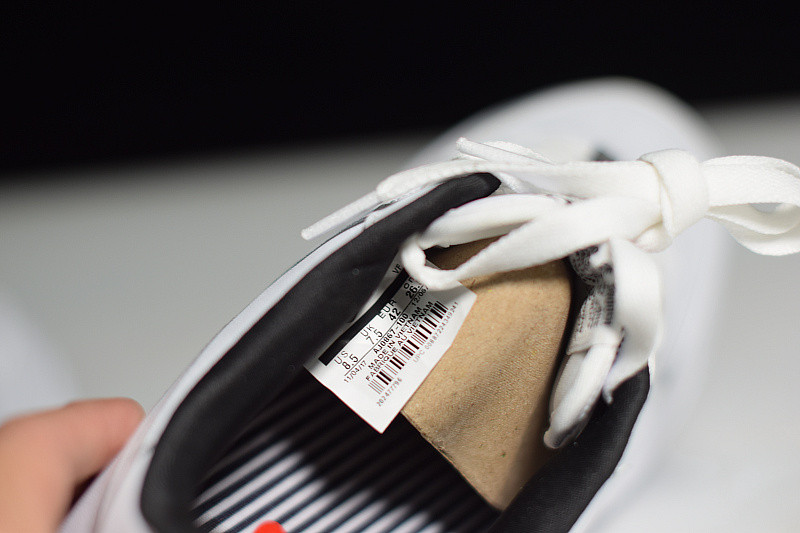 NIKE AIR FORCE 1 07 SE LX