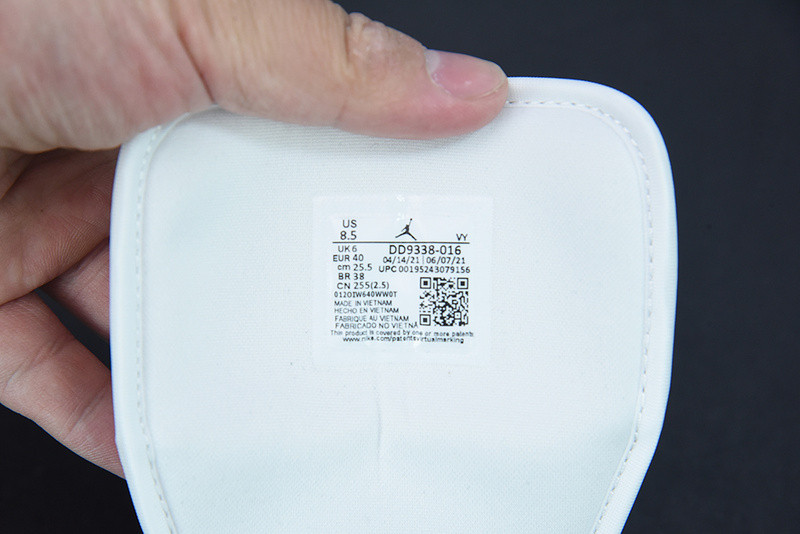 AIR JORDAN 1 MID SE UTILITY BLACK/WHITE-RED DD9338-016