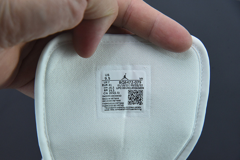 WMNS AIR JORDAN 1 MID