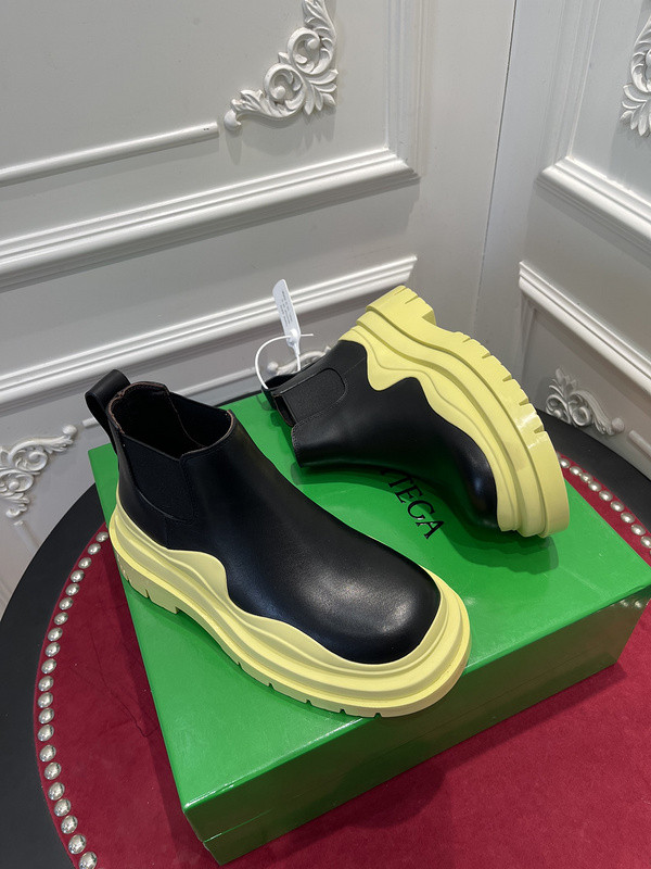 BOTTEGA VENETA SNEAKER