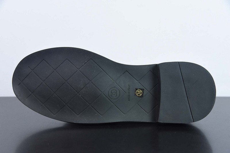 Chanel Sneaker