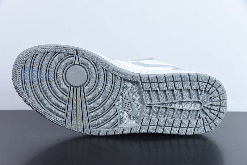 AIR JORDAN 1 LOW “LIGHT STEEL GREY” DV0426-012