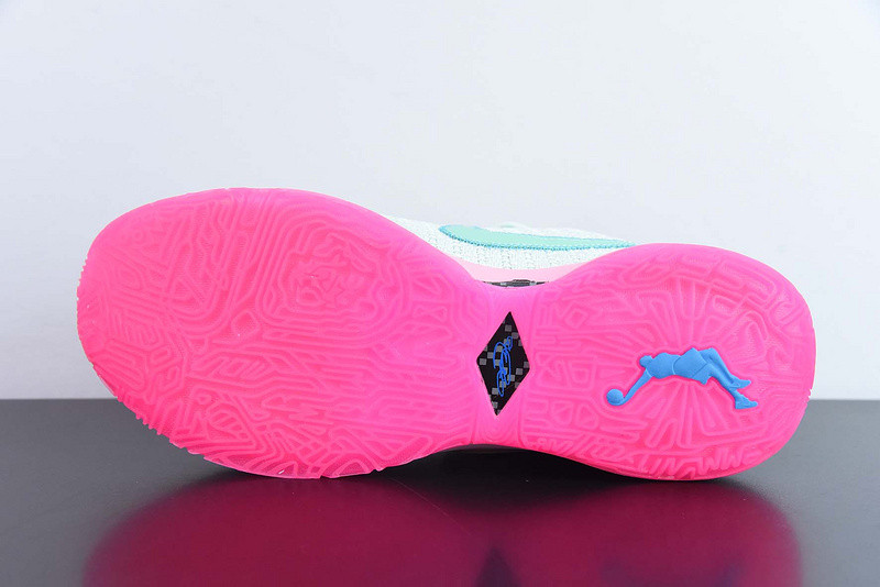 Nike LeBron 20 Time Machine DJ5423-300