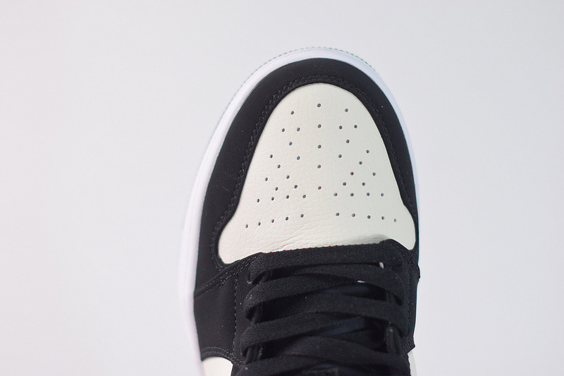 AIR JORDAN 1 MID EQUALITY 852542-010