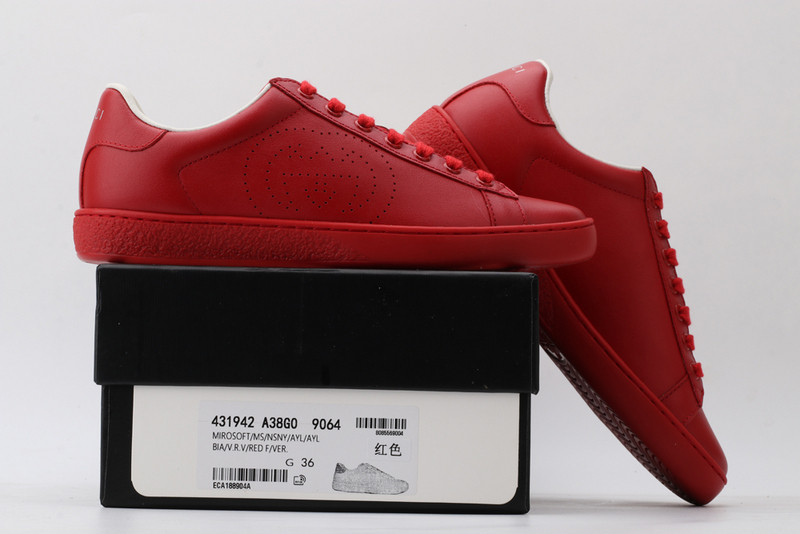 G*u*i sneaker