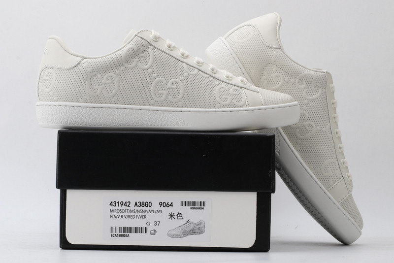 G*u*i sneaker