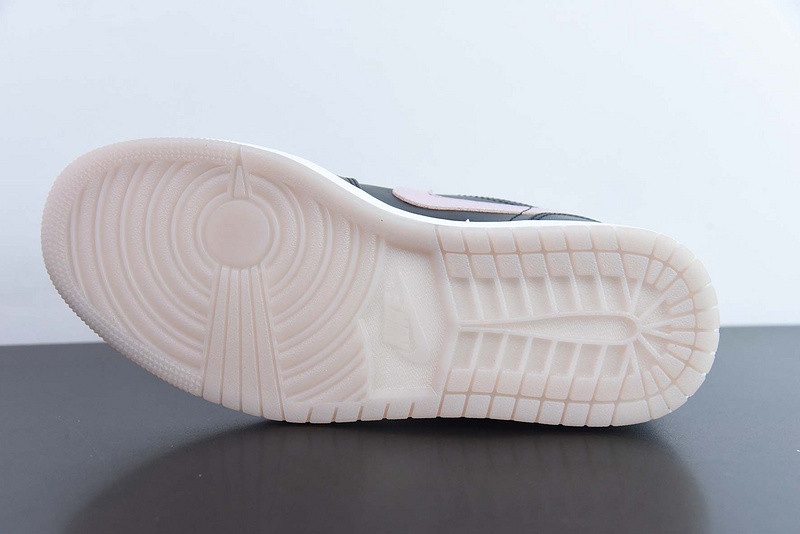 AIR JORDAN 1 LOW “ICED LILAC” DV1309-051