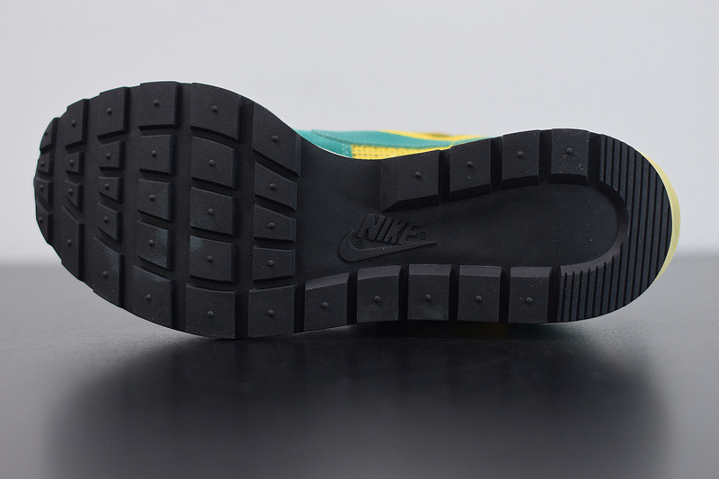 NIKE SACAI NIKE PEGASUS VAPORFLY SP BV0073-103