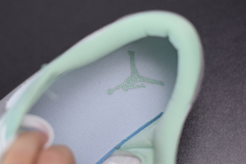 AIR JORDAN 1 LOW OG COLORWAYS CZ0790-100