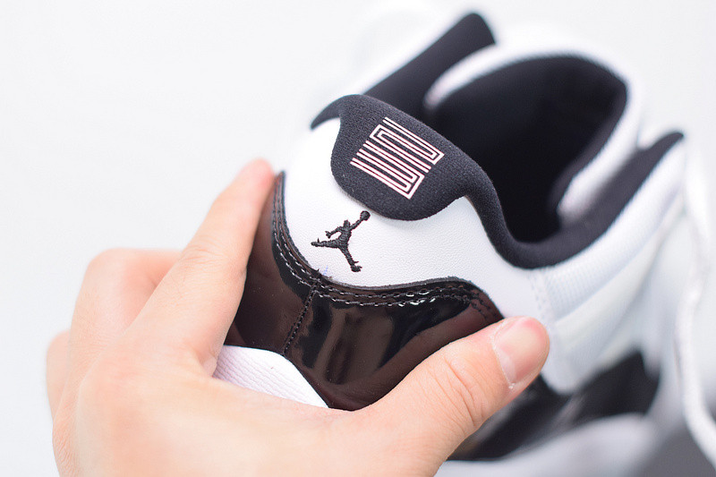 AIR JORDAN 11 RETRO LOW 