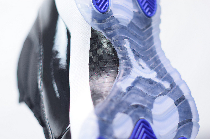 AIR JORDAN 11 RETRO "SPACE JAM 2016 RELEASE" 378037-003