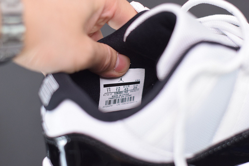 AIR JORDAN 11 RETRO LOW 
