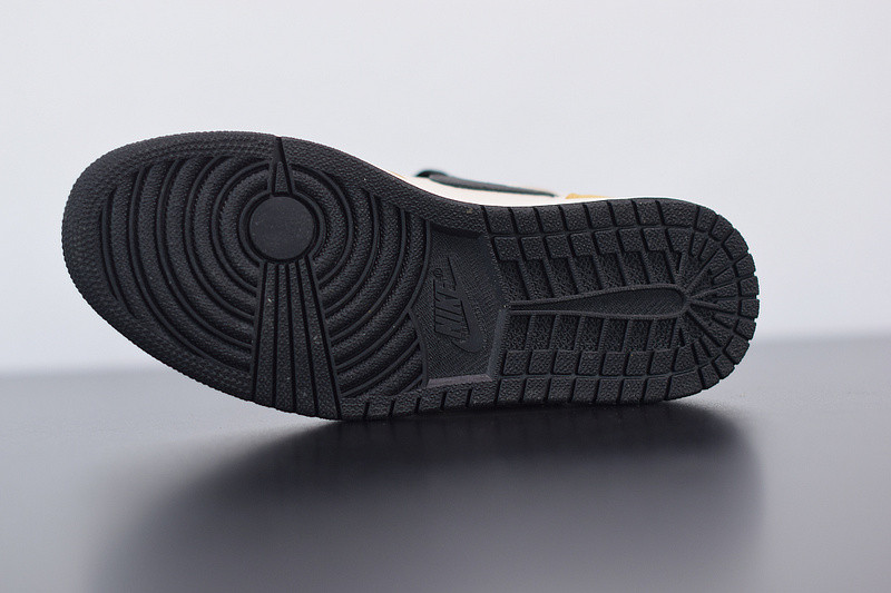 AIR JORDAN 1 RETRO HIGH ROOKIE OF THE YEAR 555088-700