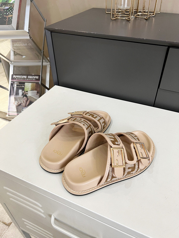 FENDI SLIDE