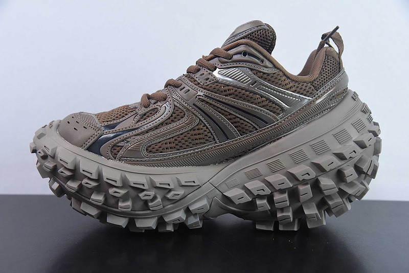BC DEFENDER RUBBER PLATFORM SNEAKERS