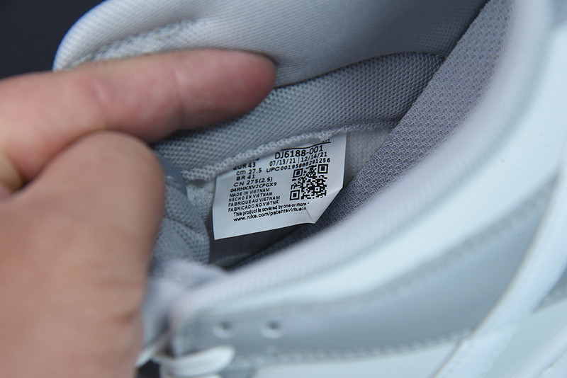 NIKE SB DUNK LOW GREY WHITE DJ6188-001