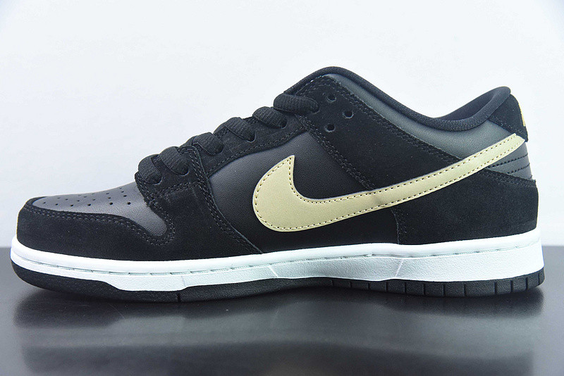 Nike SB Dunk Low Pro Takashi 304292-072