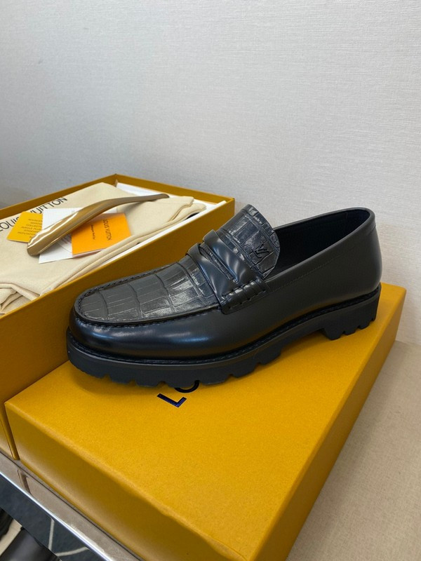 LVT shoes