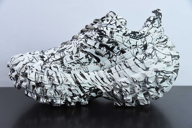 BC DEFENDER RUBBER PLATFORM SNEAKERS