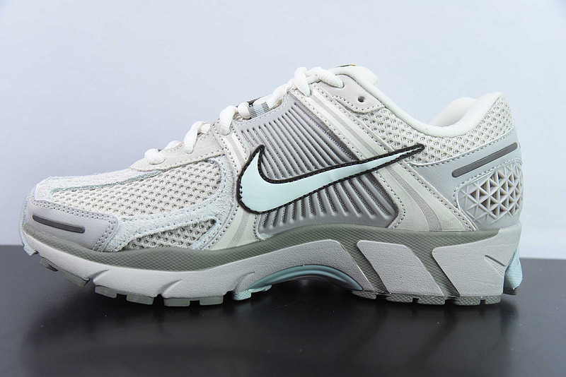 Nike Zoom Vomero 5 Light Orewood Brown FZ3653-104