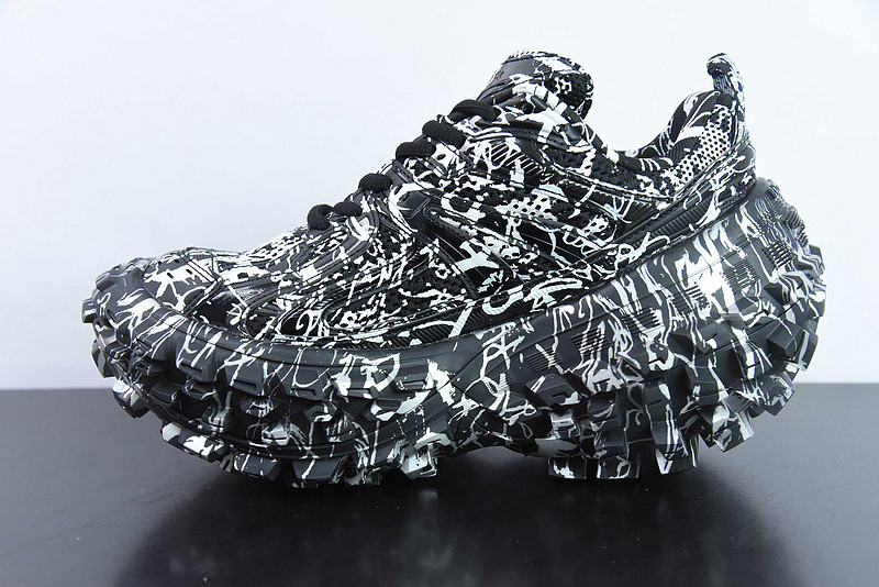 BC DEFENDER RUBBER PLATFORM SNEAKERS