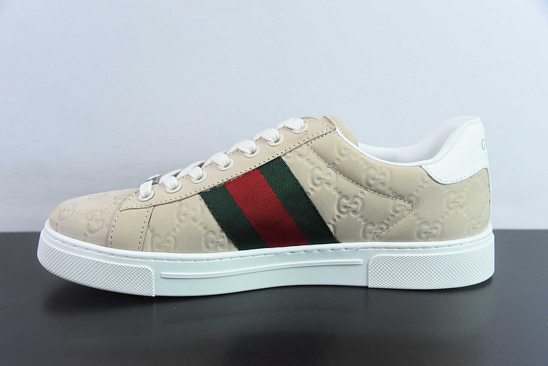 G*u*i sneaker