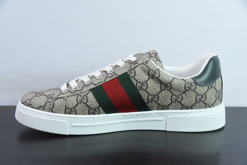 G*u*i sneaker